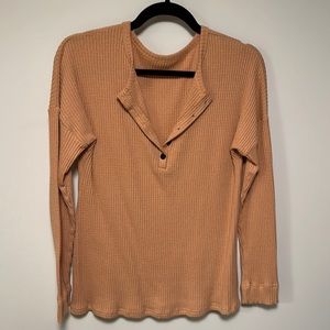 Medium, long sleeve, khaki, waffle knit top with 5 buttons | NWOT